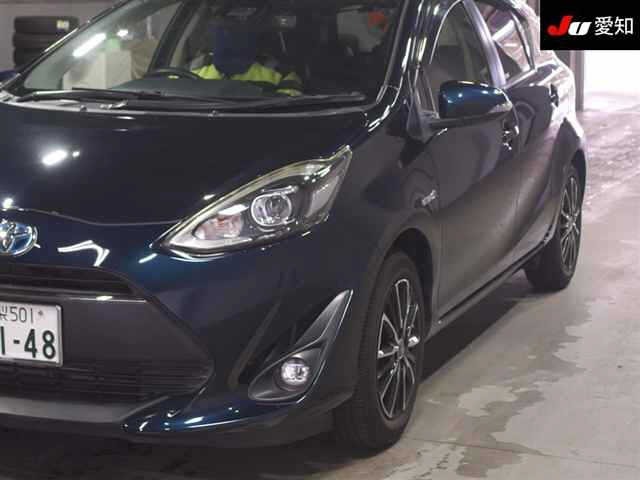Toyota AQUA 2017 7956688-7