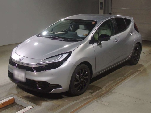 Toyota AQUA 2025 7956724-0