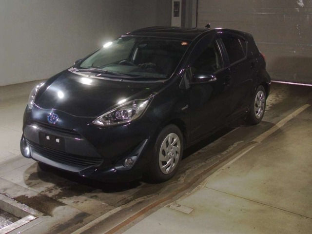 Toyota AQUA 2017 7956733-0