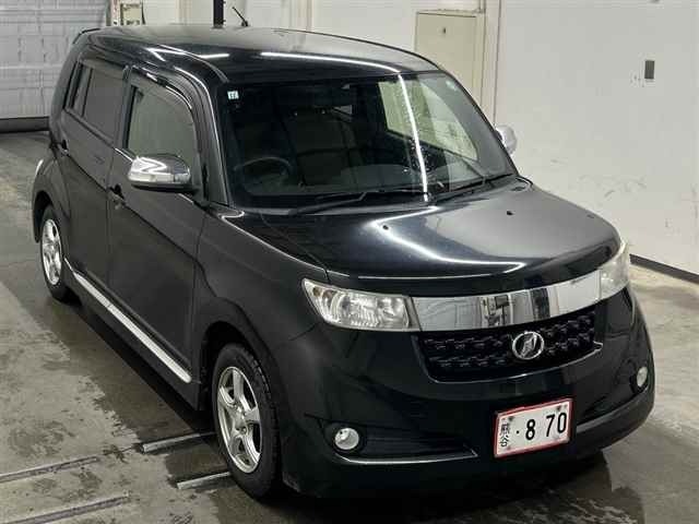 Toyota BB 2015 7945351-0
