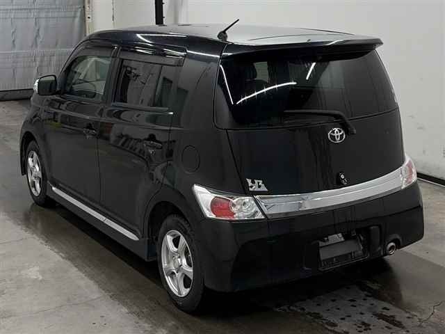 Toyota BB 2015 7945351-1