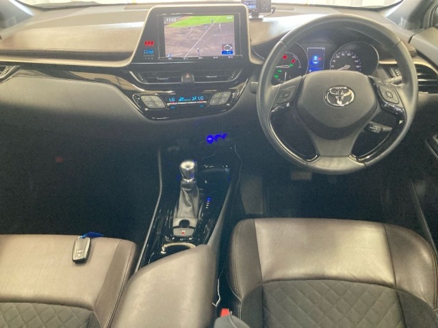 Toyota C-HR 2017 7957115-3
