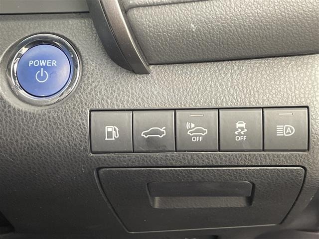 Toyota CAMRY 2017 7957536-6