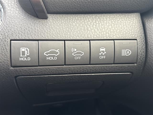 Toyota CAMRY 2018 7957550-18