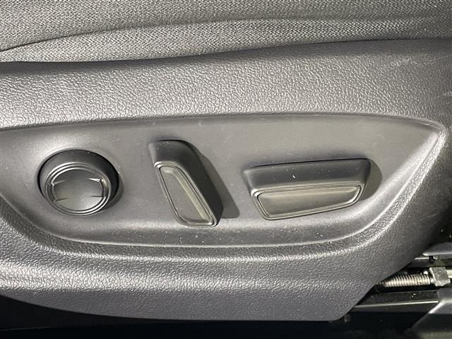 Toyota CAMRY 2018 7957562-1
