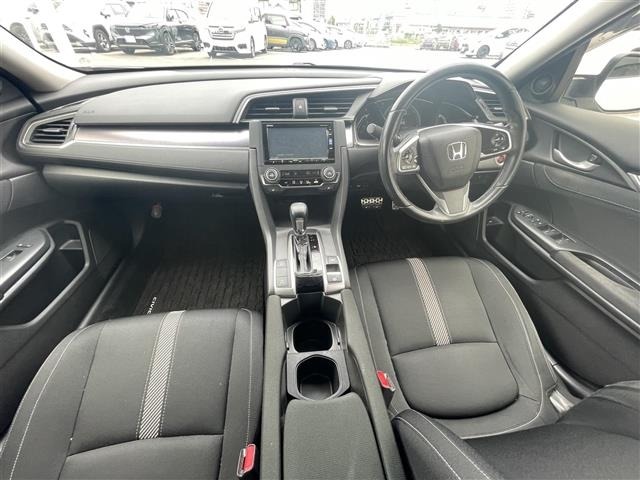 Honda CIVIC 2018 7949719-15
