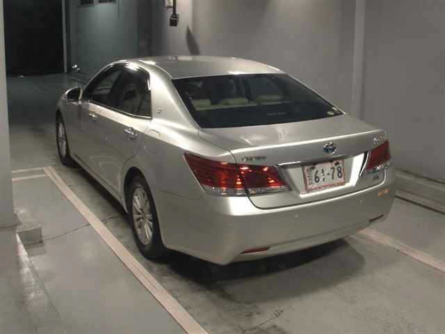 Toyota CROWN 2013 7957821-1