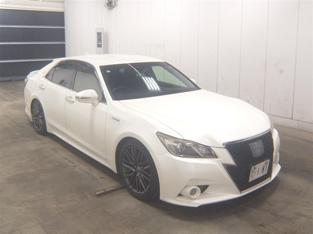 Toyota CROWN 2016 7957943-0