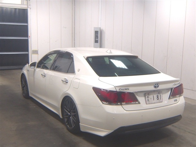 Toyota CROWN 2016 7957943-1