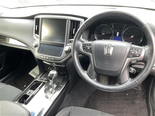 Toyota CROWN 2016 7957943-3