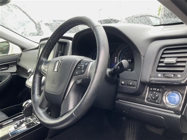 Toyota CROWN 2016 7957943-7