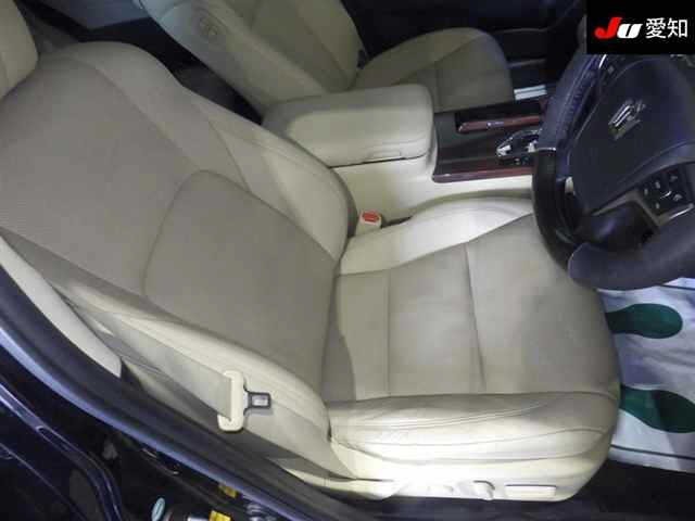 Toyota CROWN 2013 7957959-6