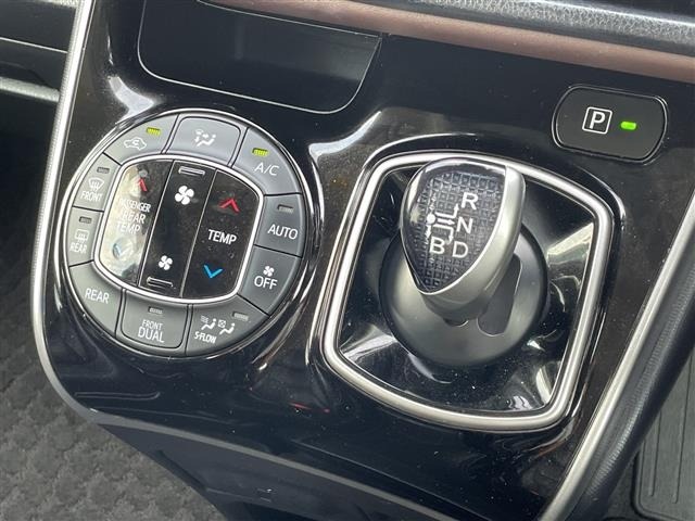 Toyota ESQUIRE 2016 7966298-2