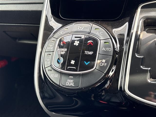 Toyota ESQUIRE 2015 7966315-2