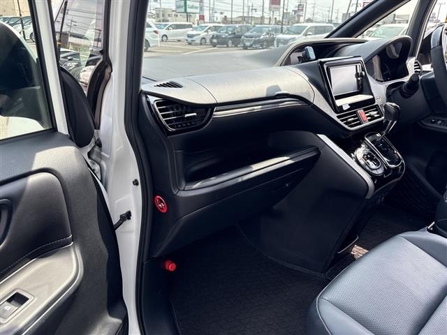 Toyota ESQUIRE 2015 7966315-6