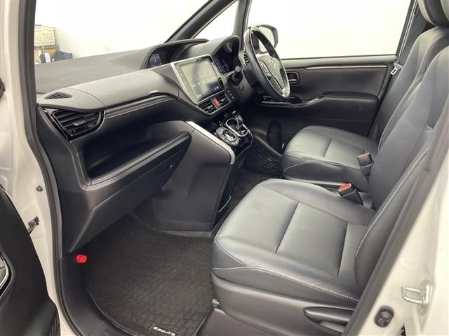 Toyota ESQUIRE 2018 7966366-10