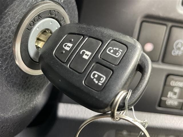 Toyota ESQUIRE 2015 7966380-12