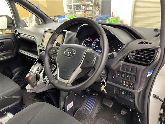 Toyota ESQUIRE 2015 7966380-2