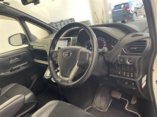 Toyota ESQUIRE 2019 7966381-1