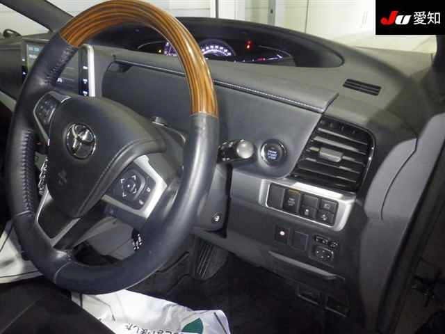 Toyota ESTIMA 2018 7966756-5