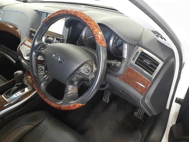 Nissan FUGA 2015 7948963-9