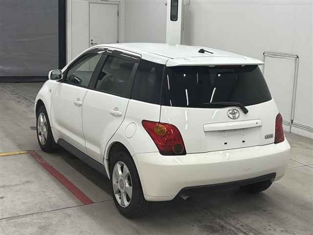 Toyota IST 2003 7947229-1