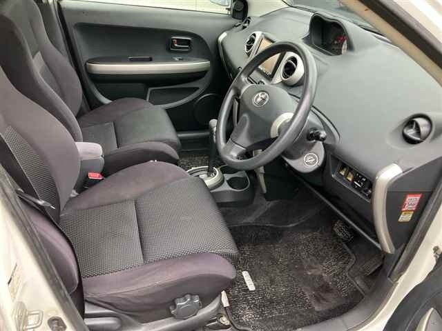 Toyota IST 2003 7947229-7