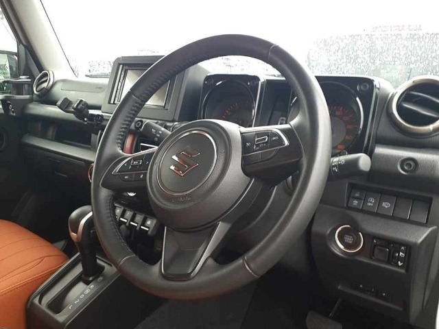 Suzuki JIMNY SIERRA 2024 7954601-9