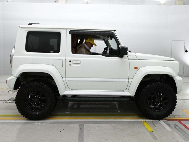 Suzuki JIMNY SIERRA 2022 7954602-3