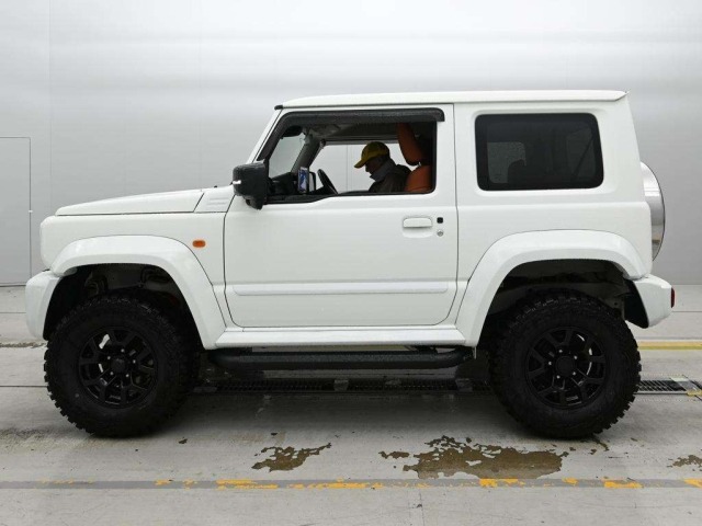 Suzuki JIMNY SIERRA 2022 7954602-4