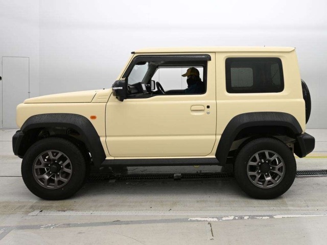 Suzuki JIMNY SIERRA 2023 7954632-4