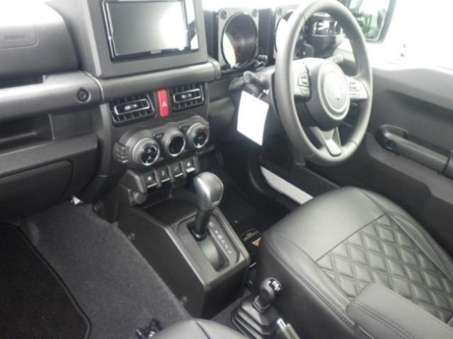 Suzuki JIMNY SIERRA 2025 7954633-3