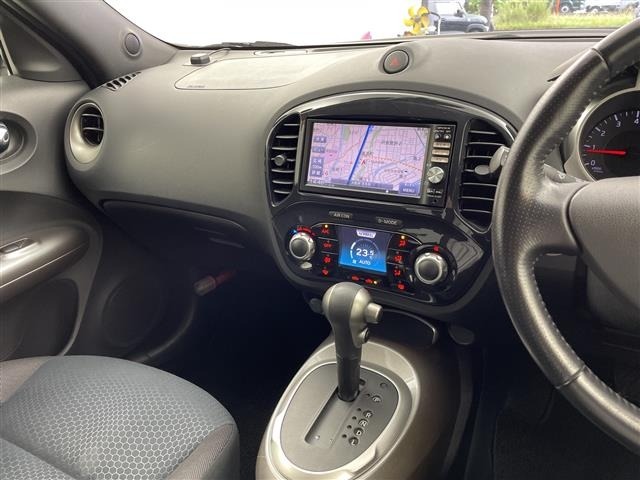 Nissan JUKE 2011 7960902-21