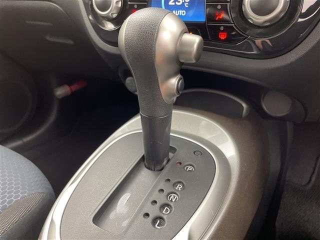 Nissan JUKE 2011 7960902-5