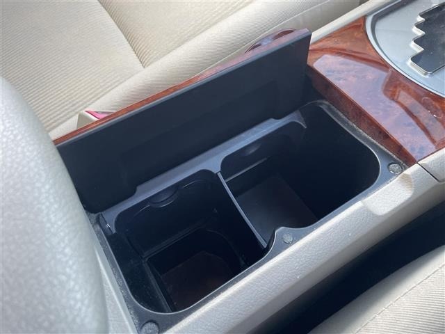 Toyota PREMIO 2014 7945366-20