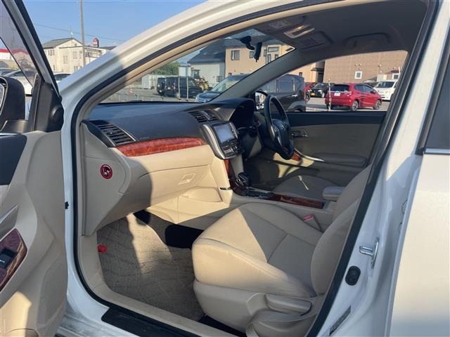 Toyota PREMIO 2014 7945366-4