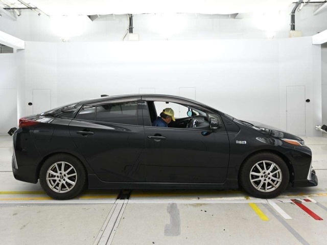 Toyota PRIUS PHV 2017 7948496-3