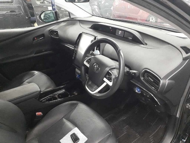 Toyota PRIUS PHV 2017 7948496-9