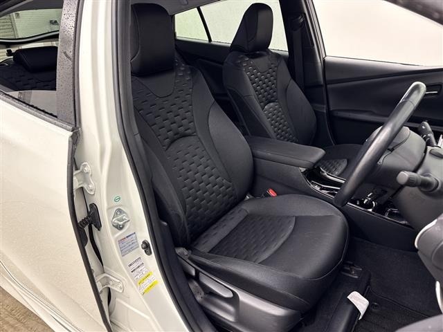Toyota PRIUS PHV 2017 7948607-1