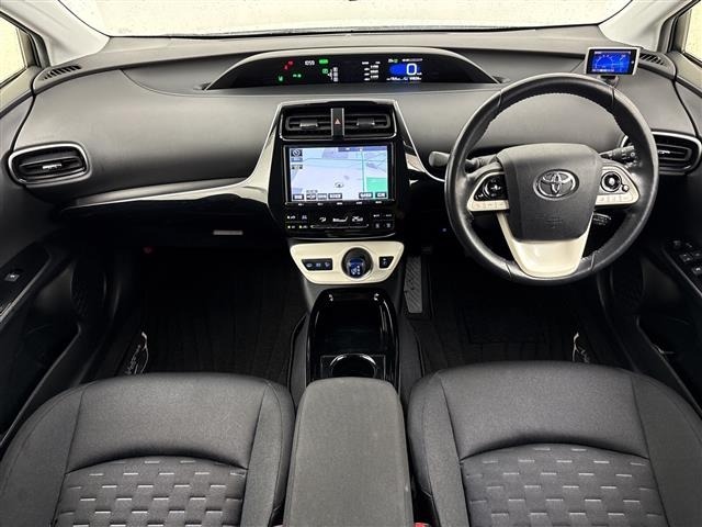 Toyota PRIUS PHV 2017 7948607-14