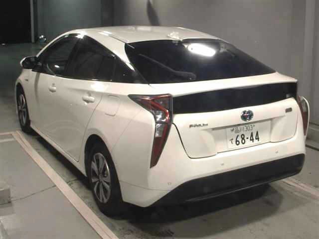 Toyota PRIUS 2017 7945827-1