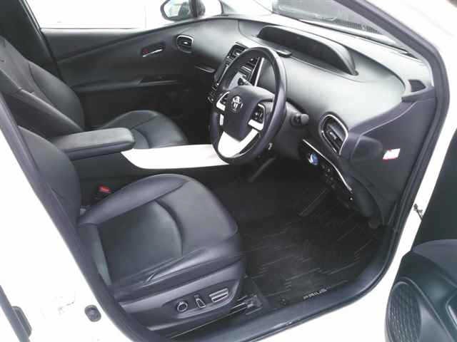 Toyota PRIUS 2017 7945827-3