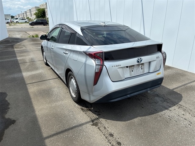 Toyota PRIUS 2017 7945878-1