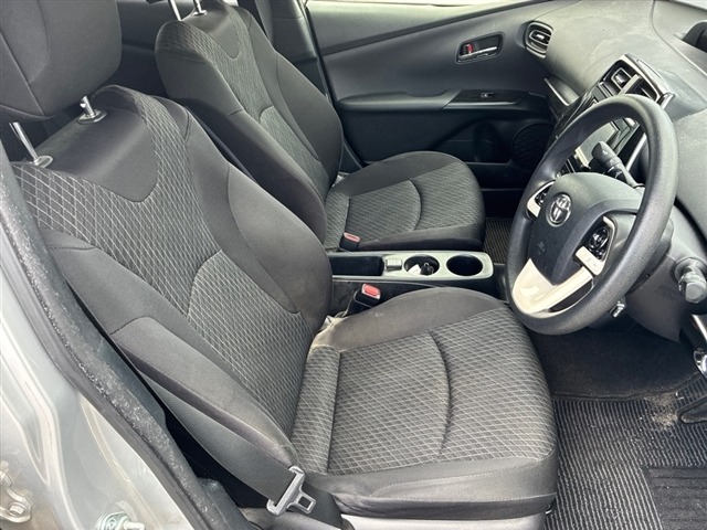 Toyota PRIUS 2017 7945878-5