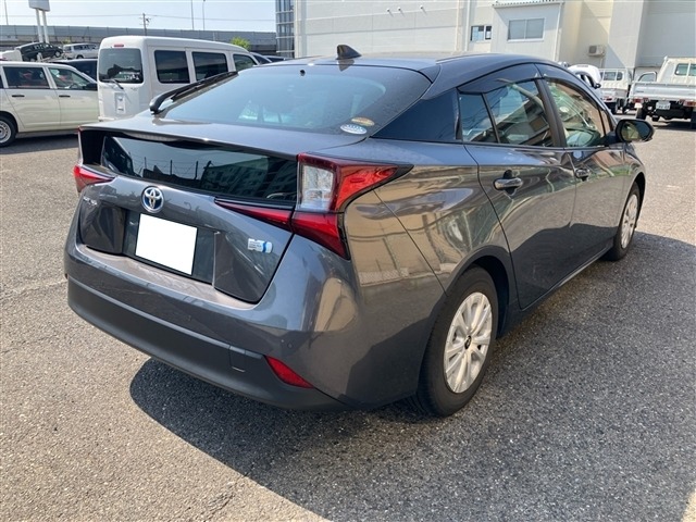 Toyota PRIUS 2021 7945898-9