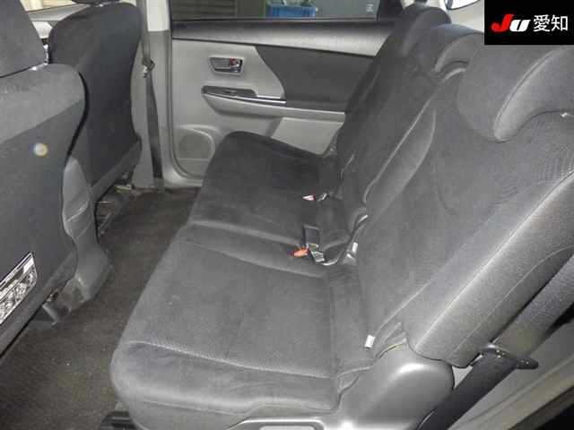 Toyota PRIUS 2013 7958332-4