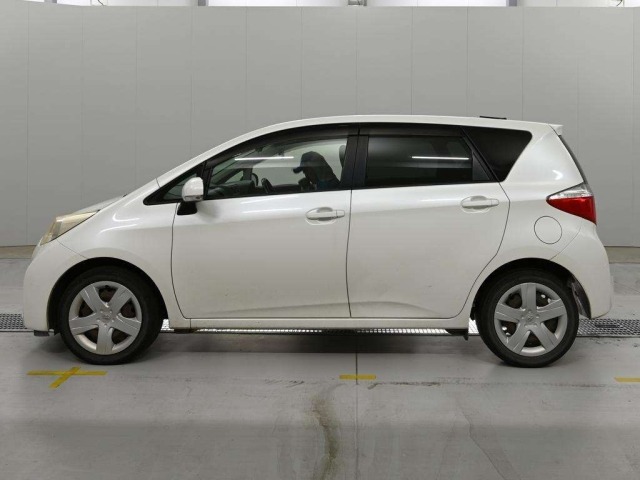Toyota RACTIS 2011 7958426-4