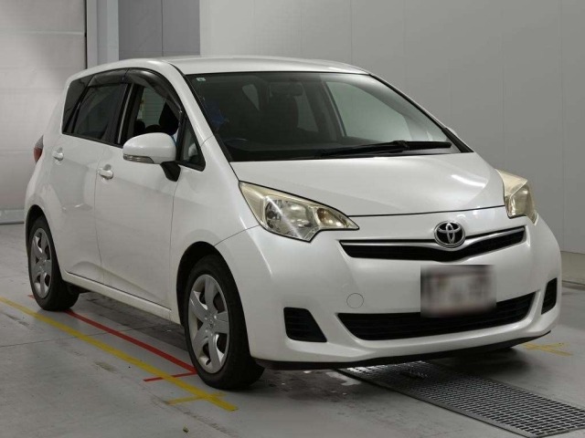 Toyota RACTIS 2011 7958426-5