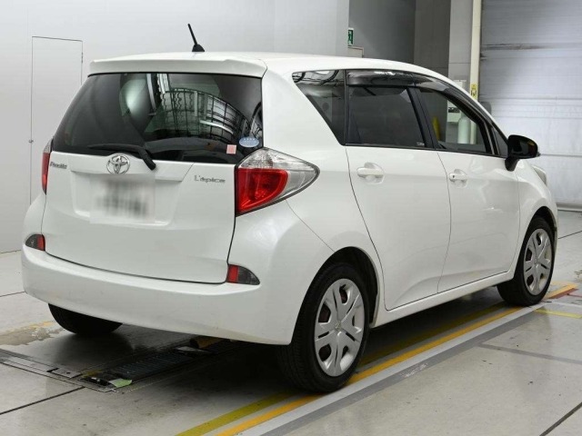 Toyota RACTIS 2013 7958440-1