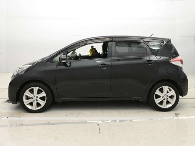 Toyota RACTIS 2015 7958447-4